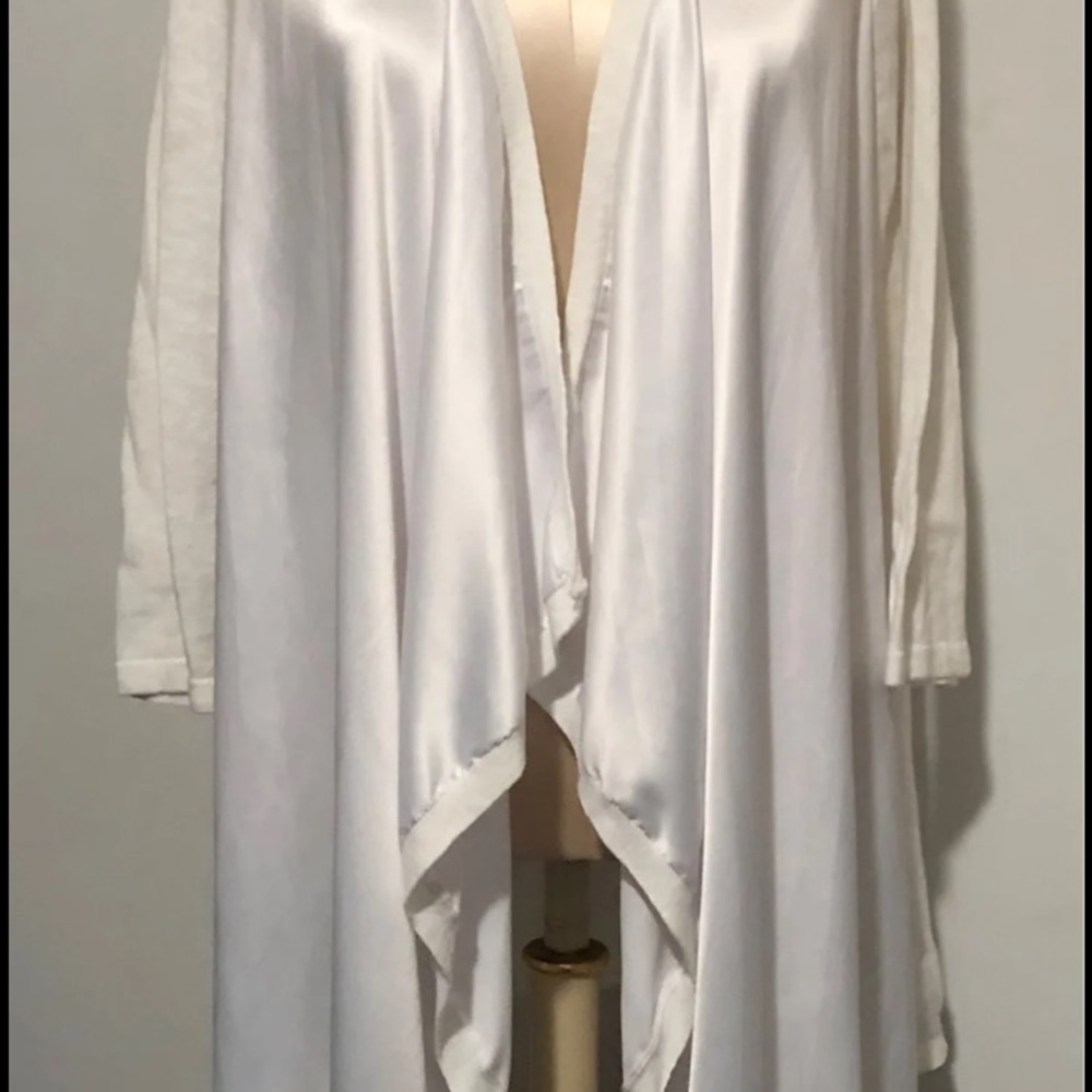 Peter Nygard XL White long sleeve sweater